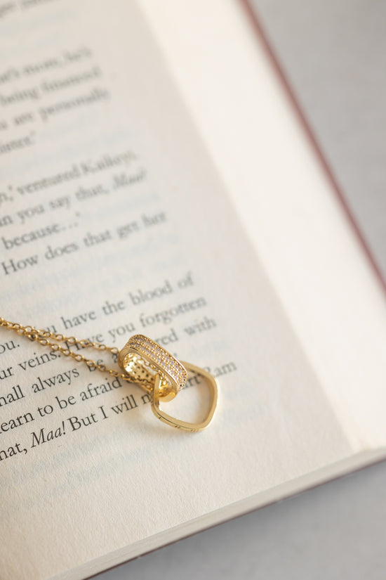Winding Square Pendant Necklace