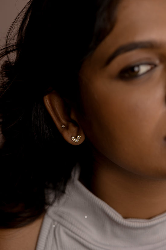 Small Stone Heart Earing