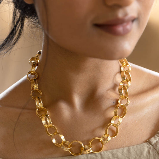 Circle Knots Necklace