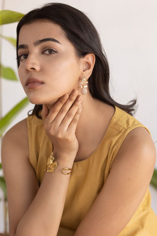 Mauve Pearl and Gold Branch Earring