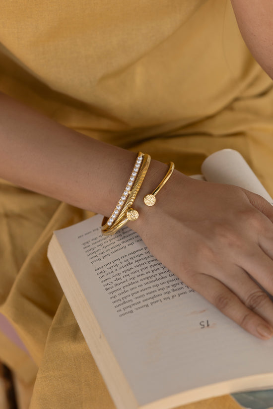 Engraved Circle end Bracelet