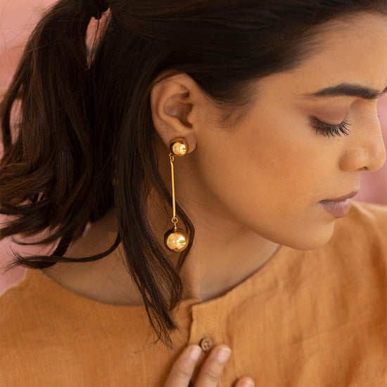 Double Ball Pendulam Earring