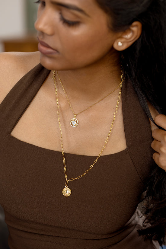 Swirl Solitaire Pendant Necklace