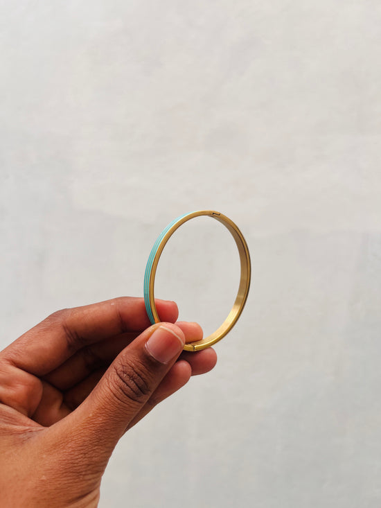 Striped turquoise enamel Gold tone Bracelet