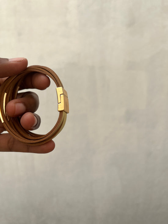 Gold tube Gold tone Bracelet with magnetic clap