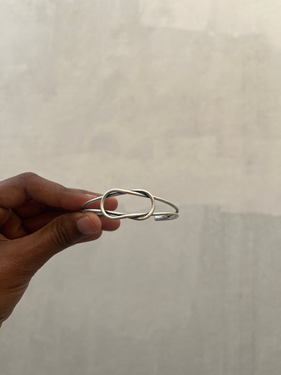 Wide knot silver tone Bracelet