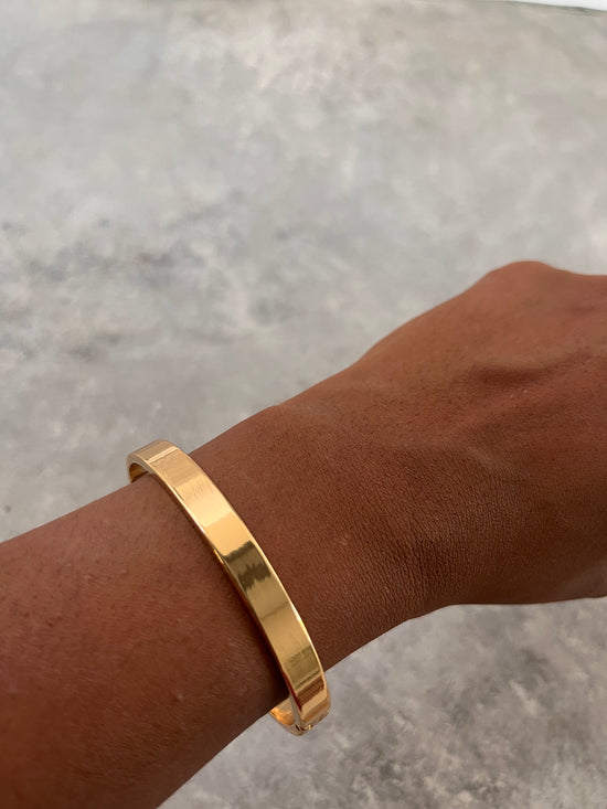 Plain Gold smooth Bracelet