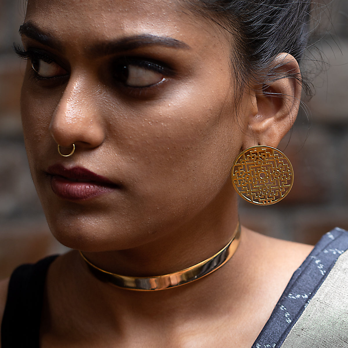 Gold Collar Choker – Urbanitii