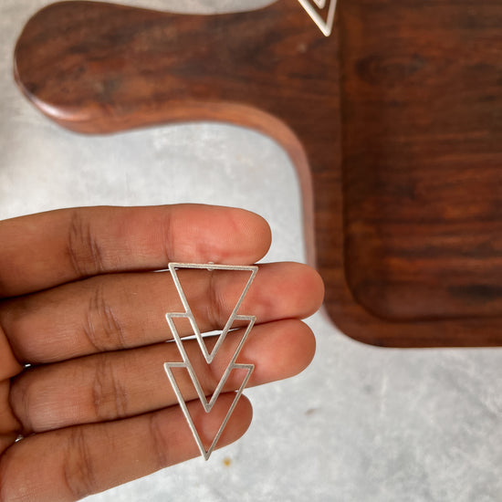 Interconnected Triangle Earrings - Silver