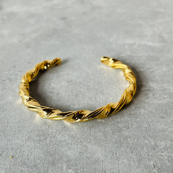 Twisted Spiral Cuff - Thick