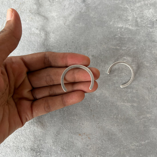 Horse Shoe Earrings - Silver Tone