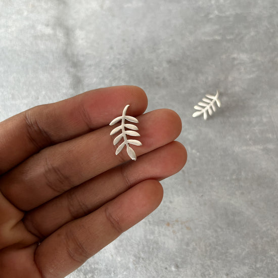 Leaves Earrings - Silver Tone