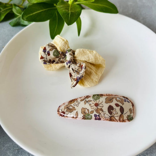 Cream All Over Printed Hair Clip Set
