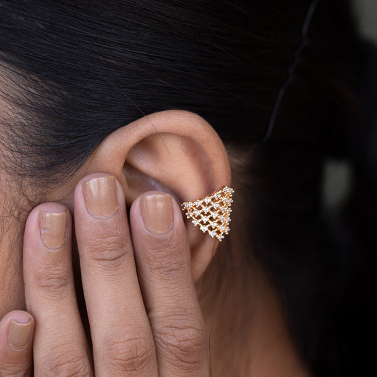 Zircon Studded Diamond Earcuff