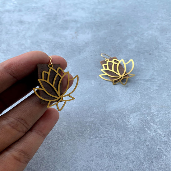 Bronze slab and large Brass lotus