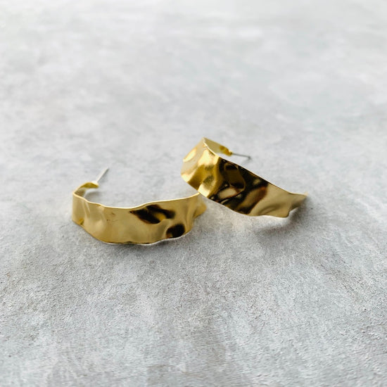 Brass Wavy Hammered Half Hoop - Shiny gold look