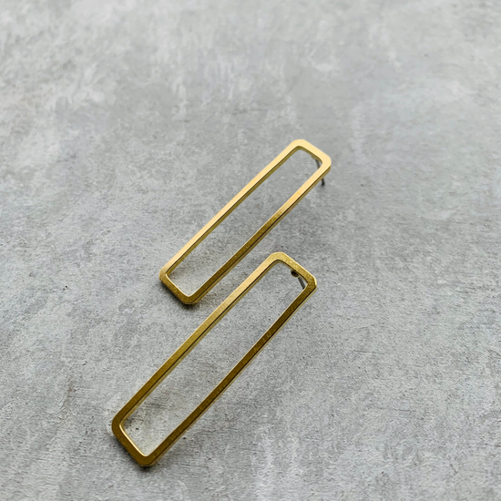 Long Hollow Rectangle Stud