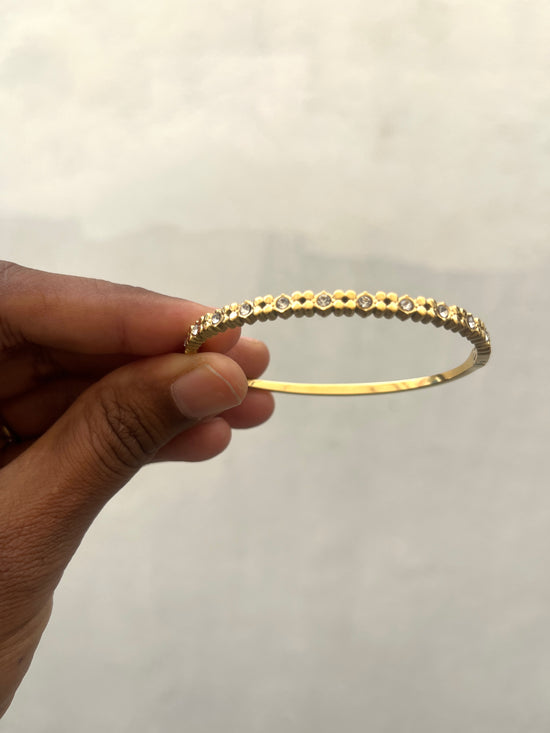 Studded zircon Flower and Circle Bracelet