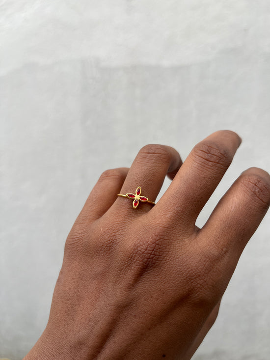 Red Stone Petal Finger Ring