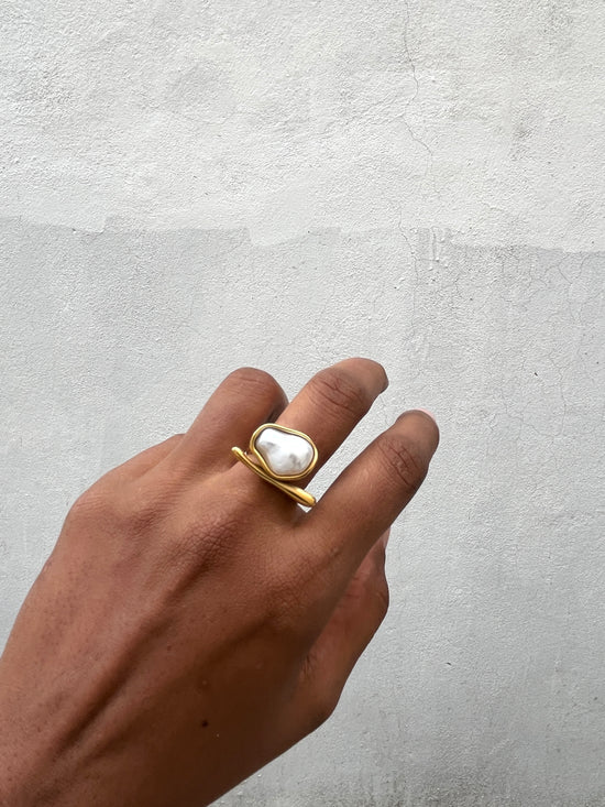 Pearl and Bar  Finger Ring