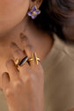 Elongated Oval Black and Gold Finger Ring