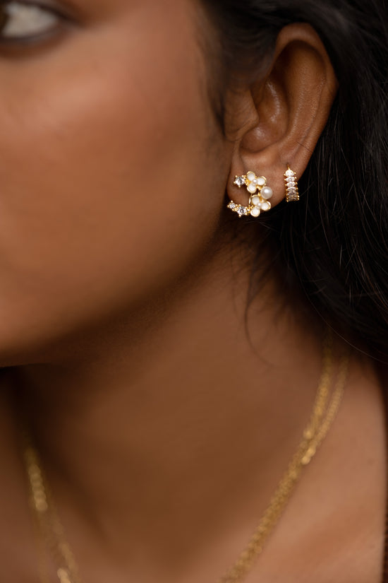Enamel Flower and Pearl Earing