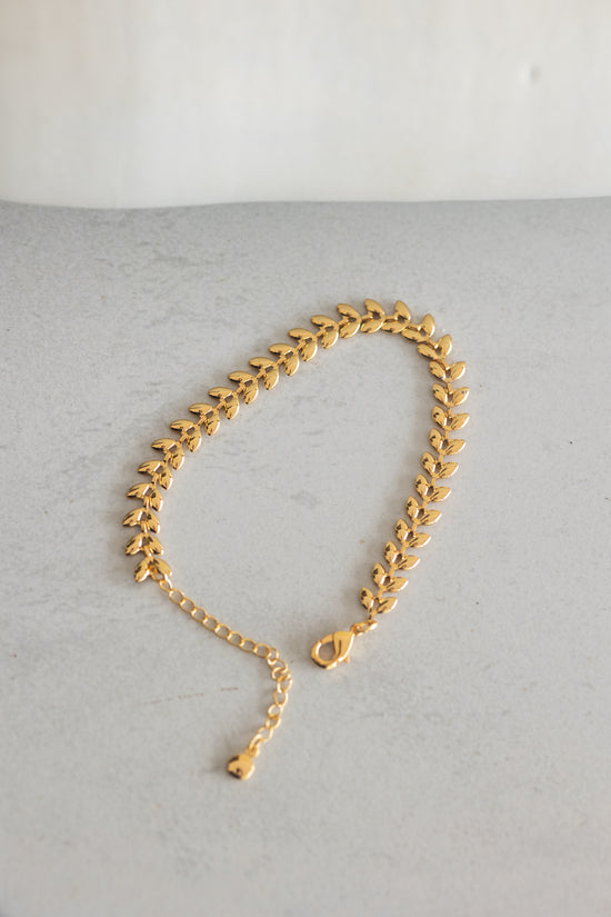 Circle of leaf chain  bracelet
