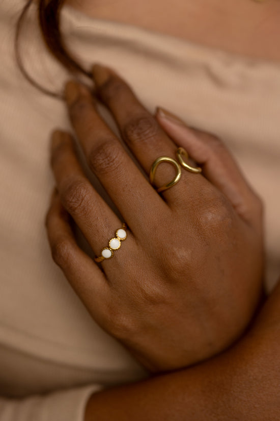 3 Circle White Enamel Ring