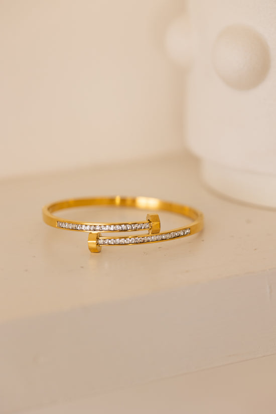 Studded Hexagon Edged Gold Bracelet