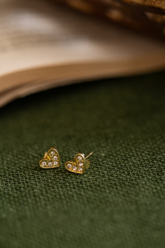 Small Stone Heart Earing