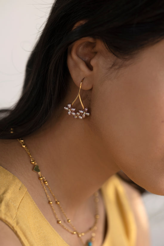3 Flower Mauve Pearl Earring