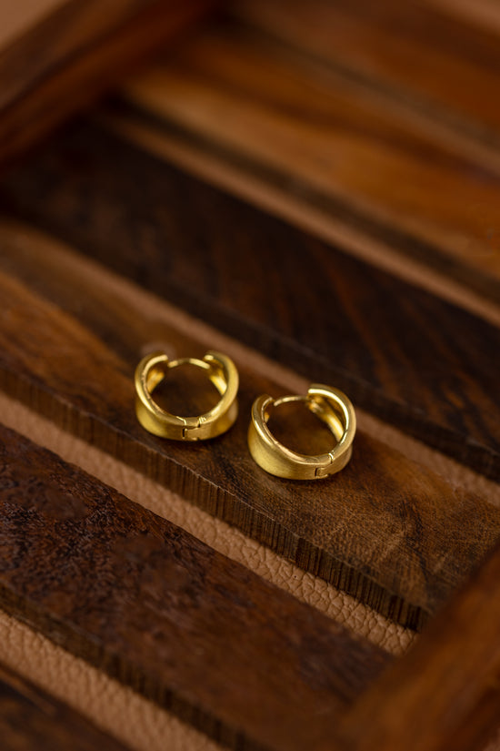 Round Smooth Small Hoop Earring