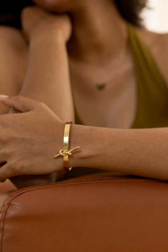 Modern Knot Flat Bracelet