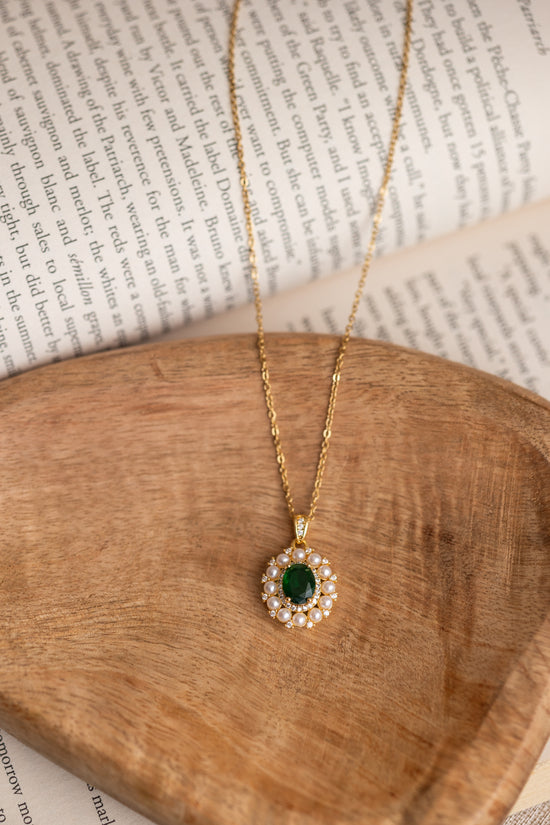Pearl and Green Pendant Necklace