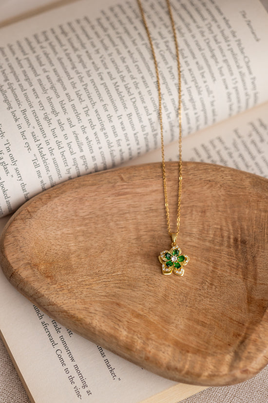 Green Flower Movable Necklace