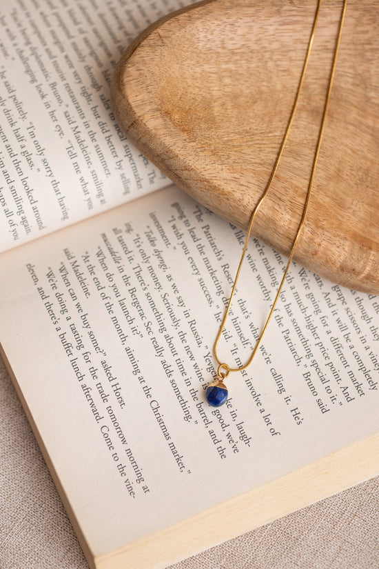 Small Lapis Lazuli Pendant Necklace