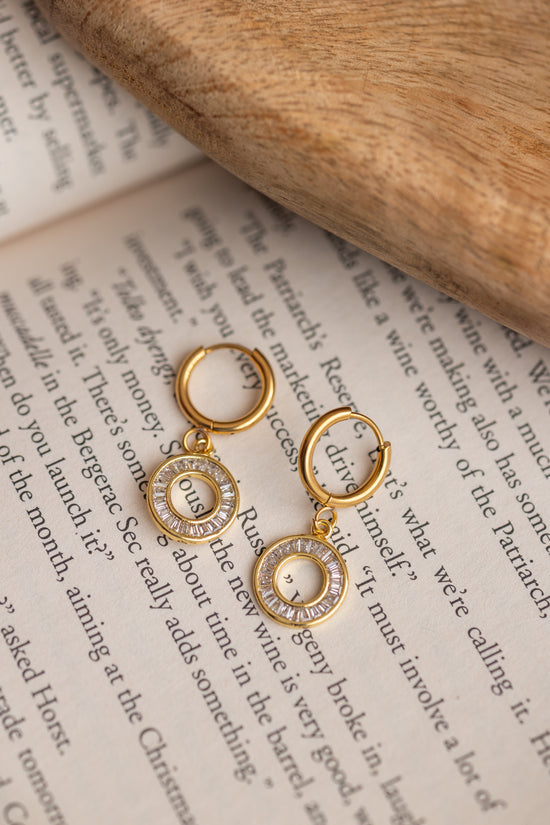 Bar Zirconed Circle Necklace and Earring Set