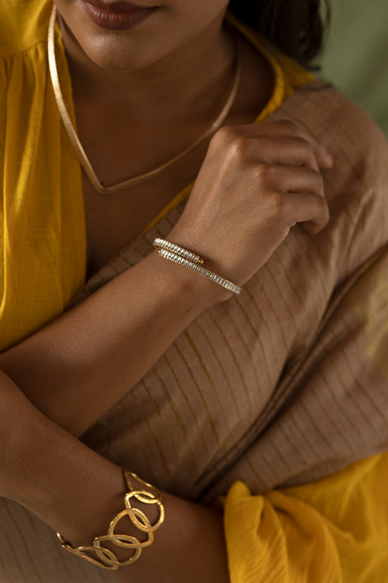 Zircon Bar studded Flexible Bracelet