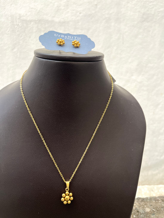 Ball Flower Earring and Necklace Set