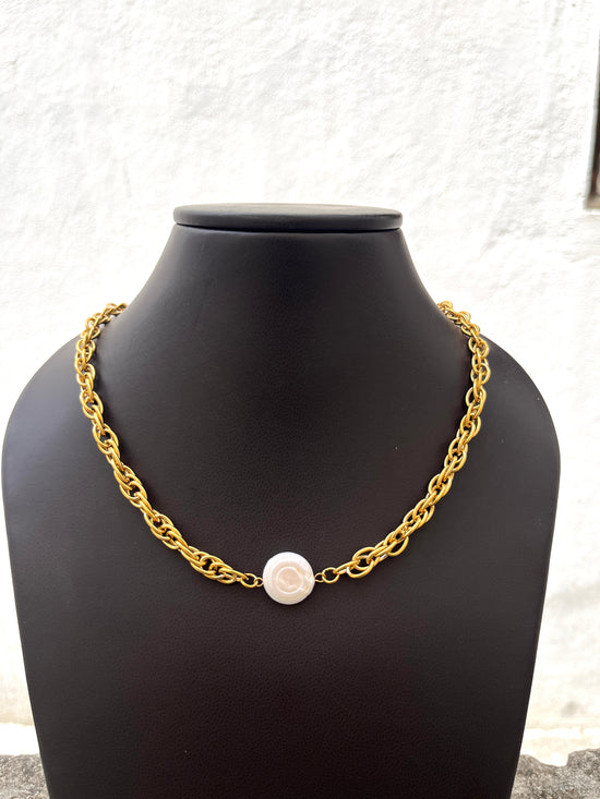 Thick Chain and Centre Pearl Necklace