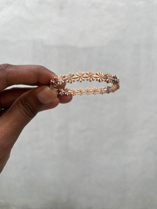 Flower bracelet Rosegold