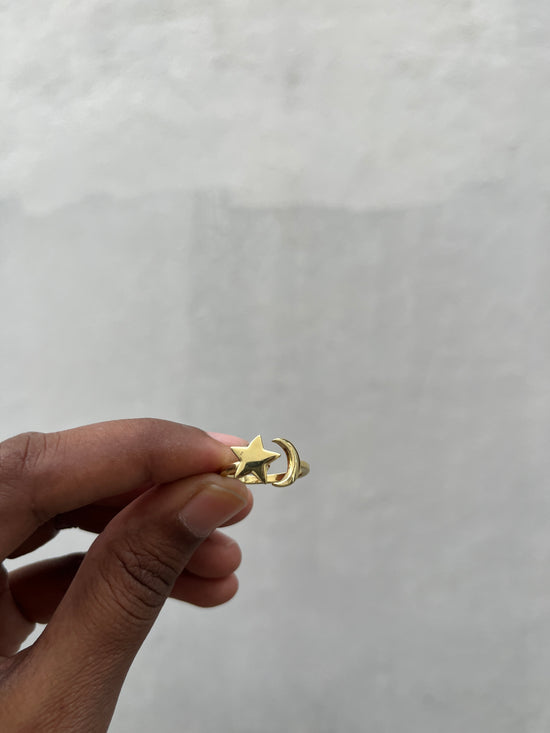 Spinning Star and Moon Finger Ring
