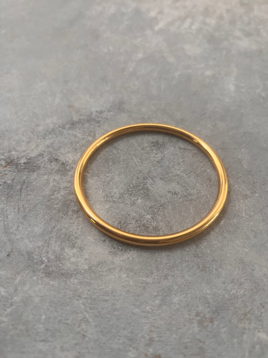 Shiny Gold Rounded Circle Bangle