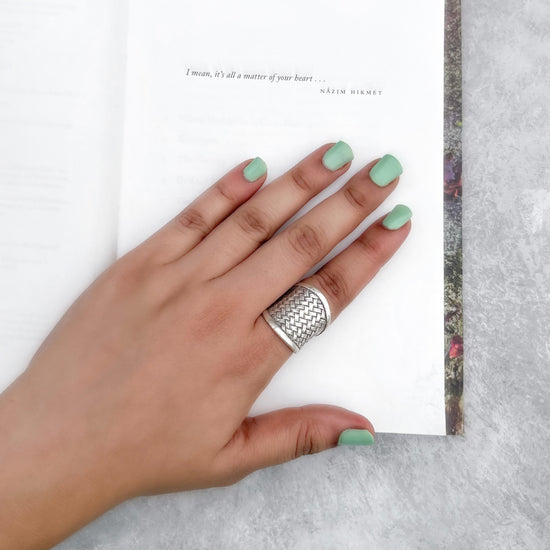 Knotted Basket Weave Texture Finger Ring