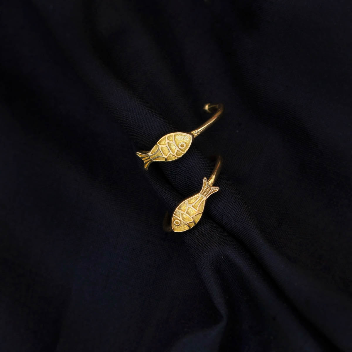 Fish Toe Ring – Urbanitii