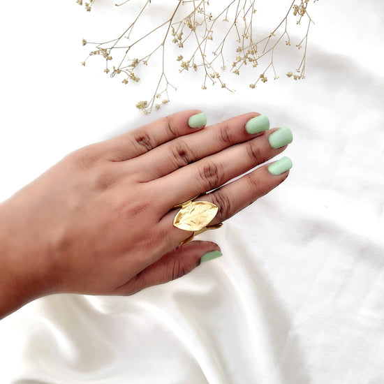 Foliage Finger Ring
