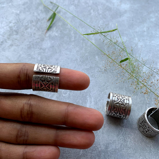 Silver finish Ancient art Finger Ring