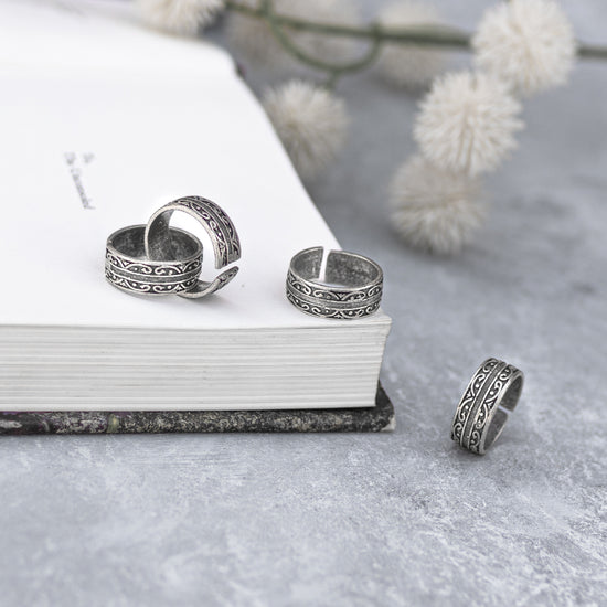 Design Bordered Finger Ring ( large Circumference)