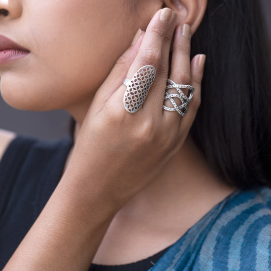 Elongated Net Ring ( For small fingers)