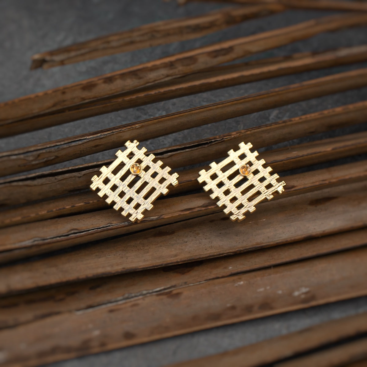 916 Gold Fancy Cross Stud Earrings | Merlin Goldsmith